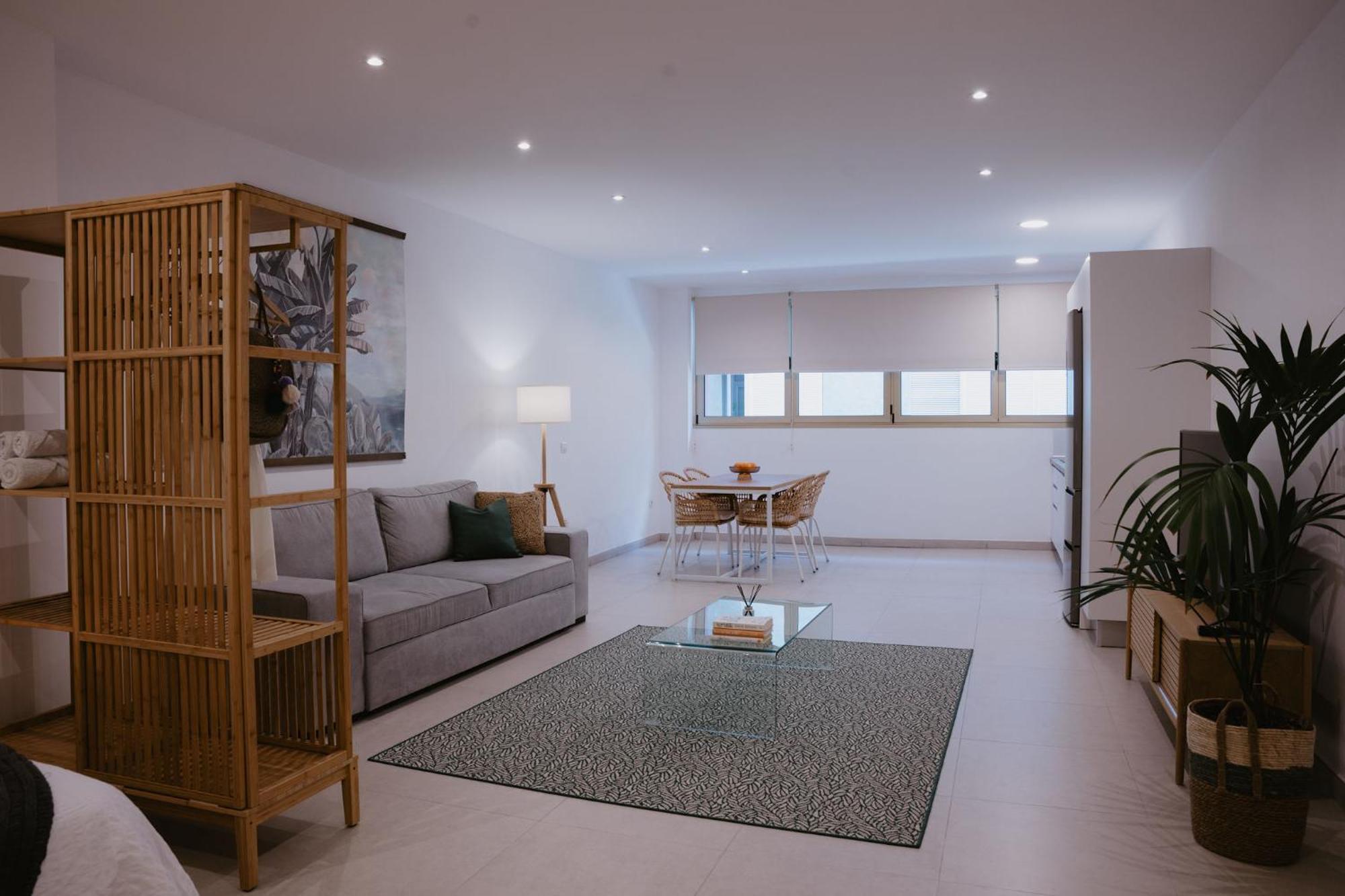 Las Canteras Beach Suites Лас Палмас де Гран Канария Екстериор снимка