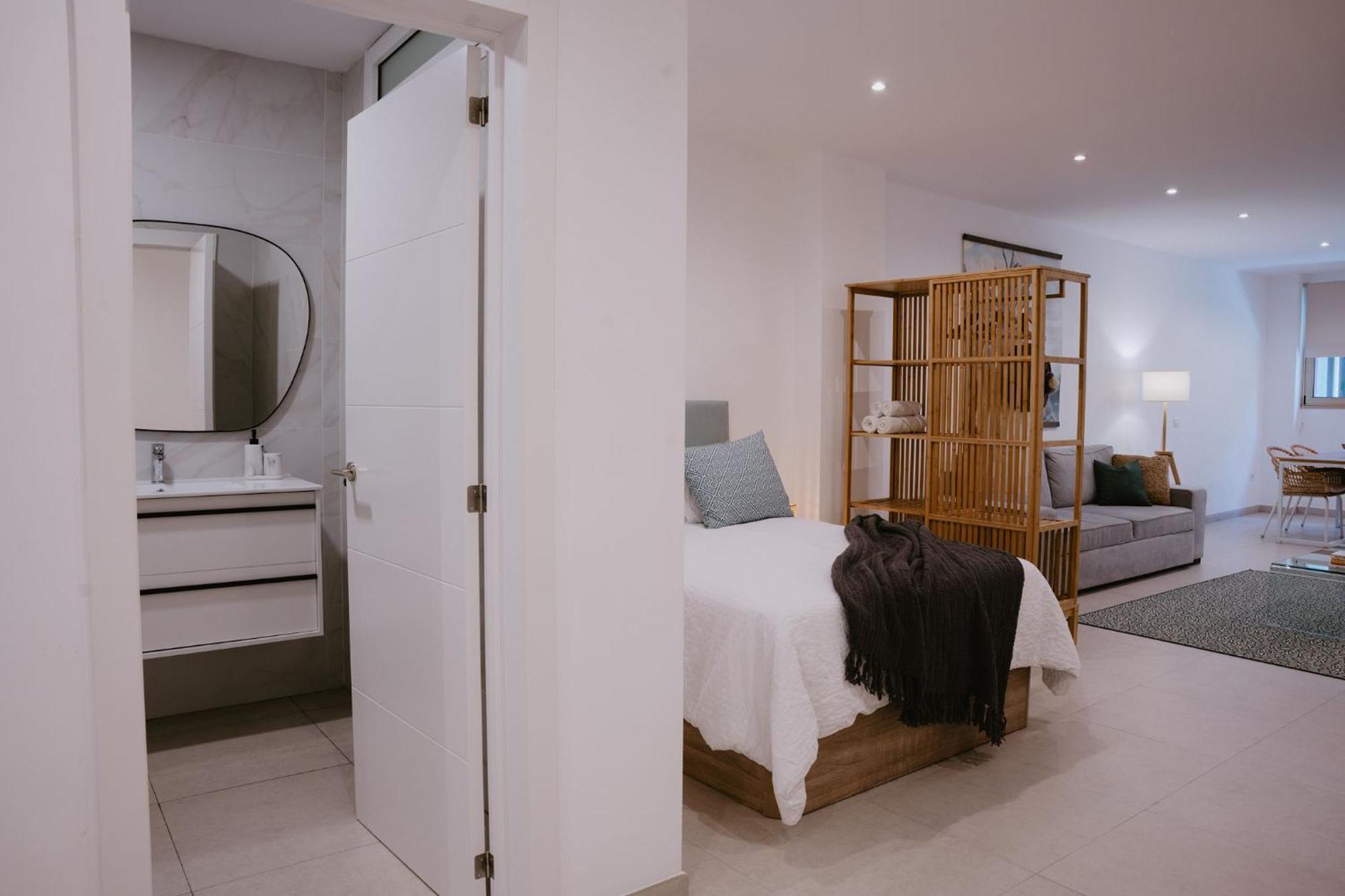 Las Canteras Beach Suites Лас Палмас де Гран Канария Екстериор снимка